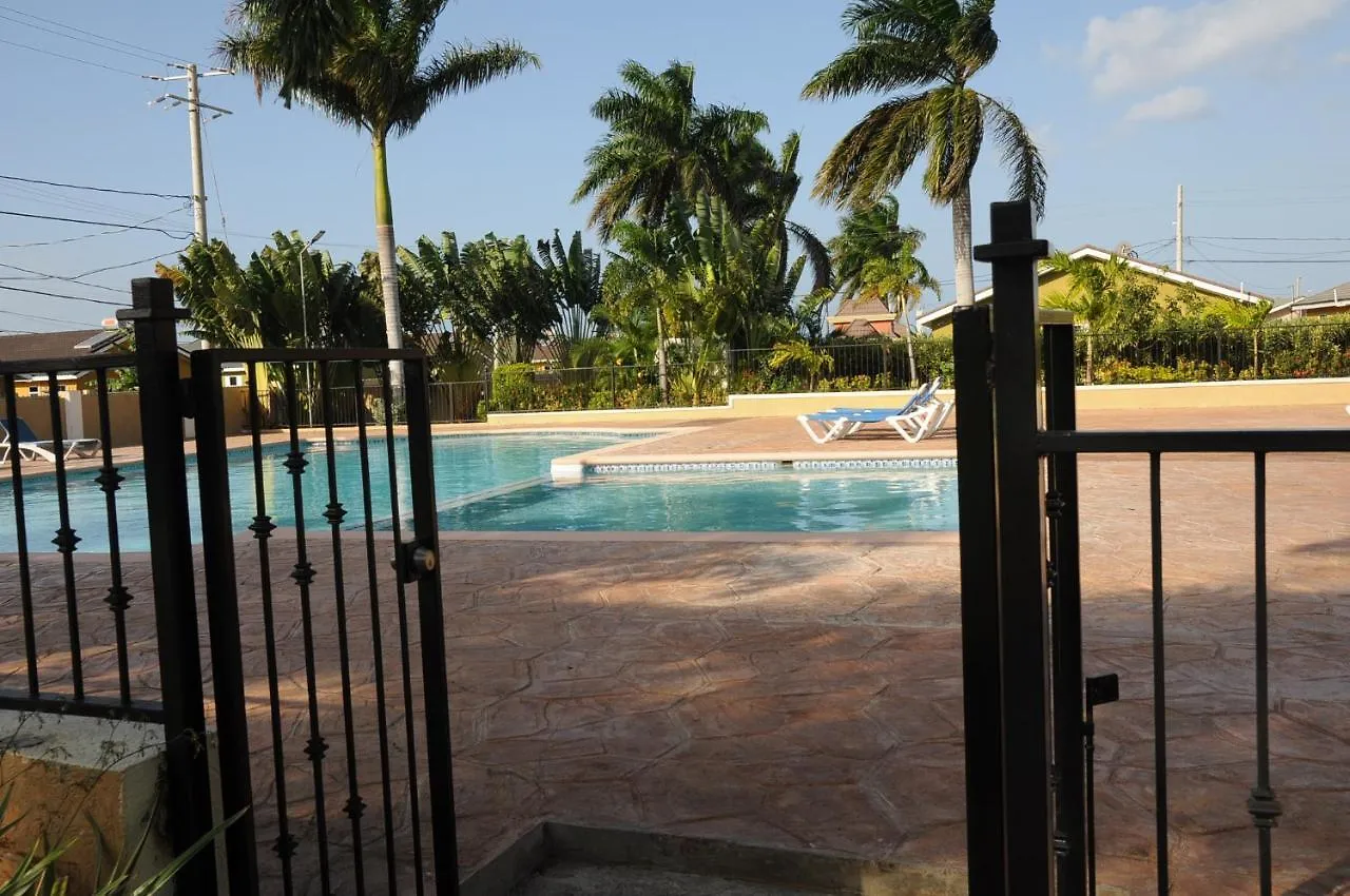 Ocho Rios - Drax Hall Country Club 2-Bed Luxury Villa Holiday home