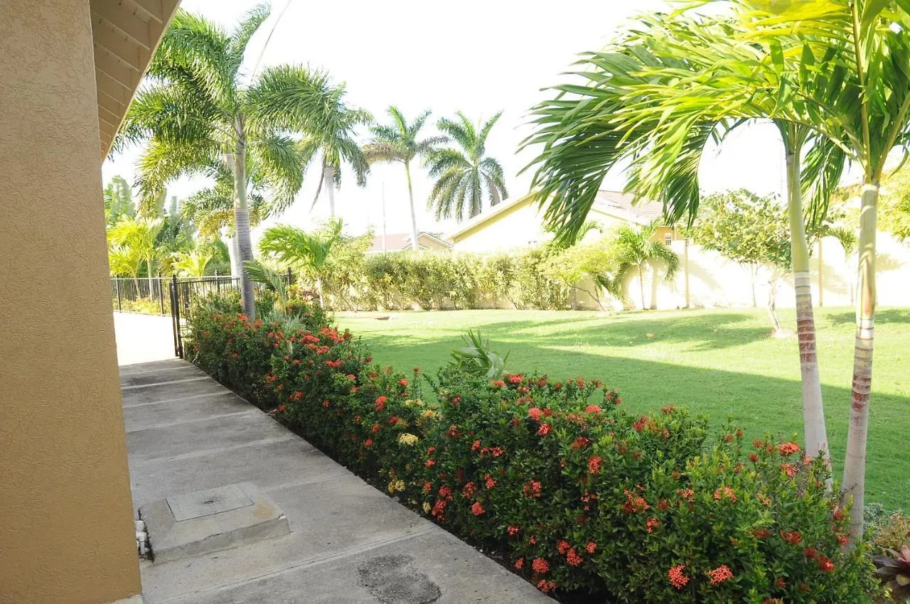 Ocho Rios - Drax Hall Country Club 2-Bed Luxury Villa