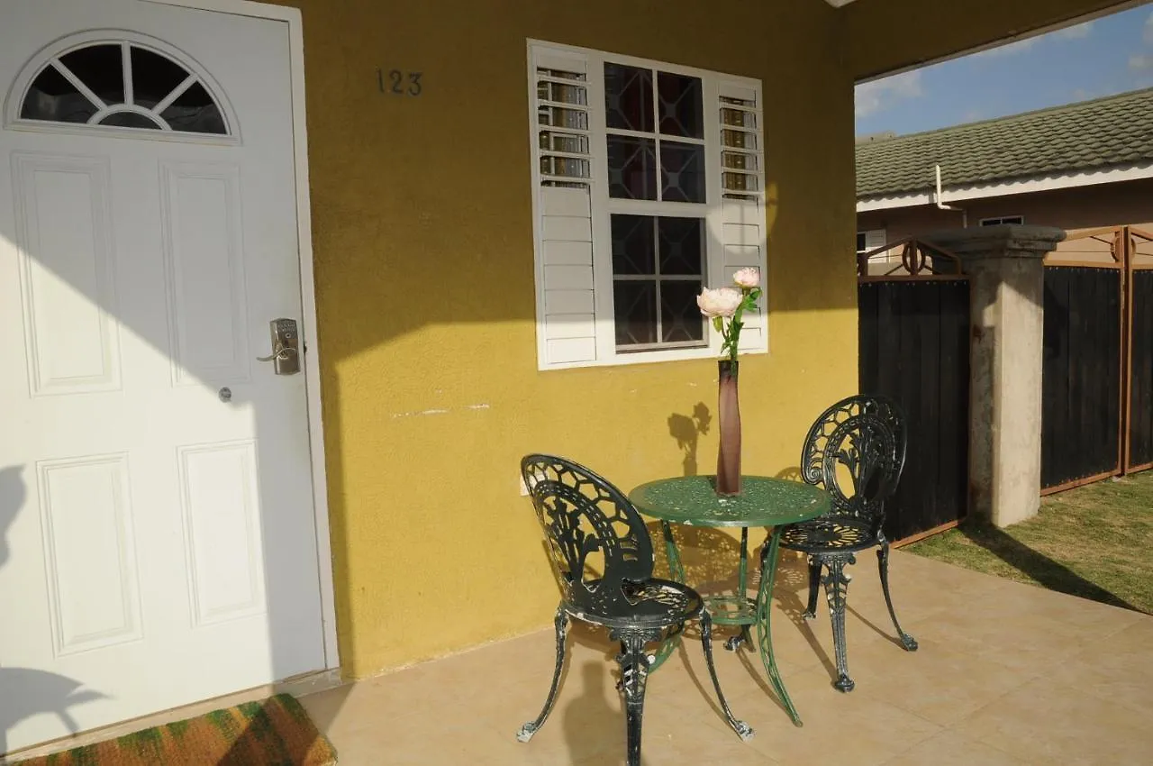 Ocho Rios - Drax Hall Country Club 2-Bed Luxury Villa Jamaica