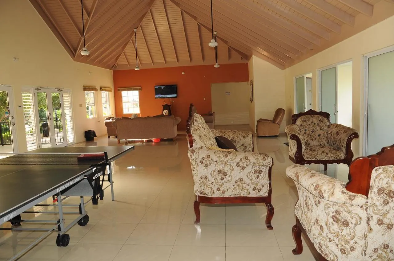 Ocho Rios - Drax Hall Country Club 2-Bed Luxury Villa Holiday home