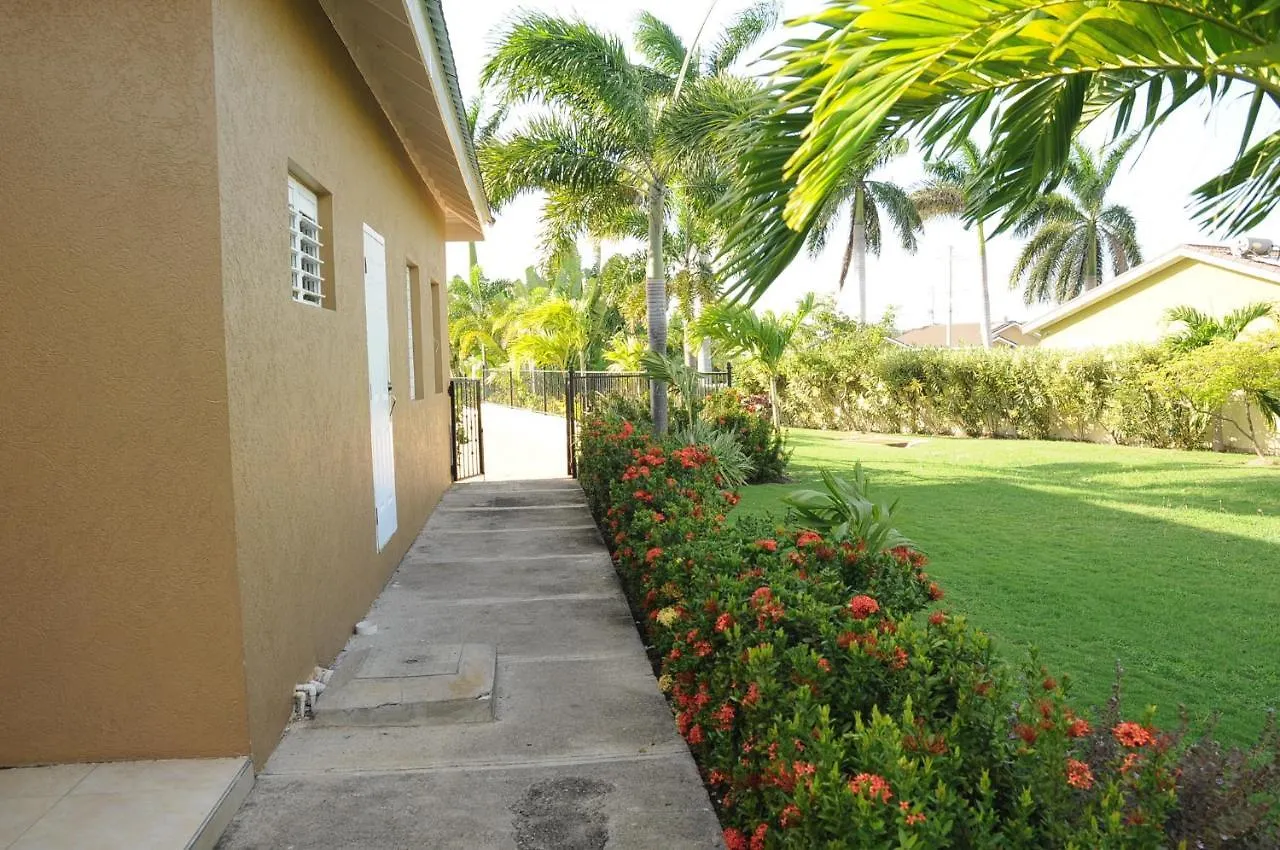 Semesterbostad Ocho Rios - Drax Hall Country Club 2-Bed Luxury Villa Jamaica
